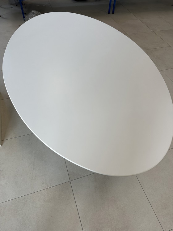 Image 1 of Tulip Knoll Saarinen dining table