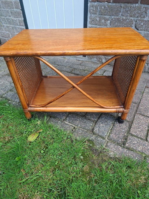 Tavolino di servizio vintage in rattan