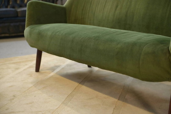 Green velvet canapé 1960s – 3-5 seaters, Scandinavian (photo 10 of 15)