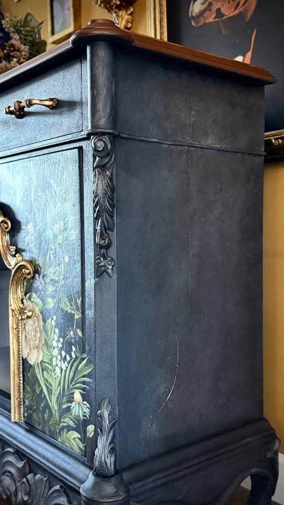 Unique dog kennel or luxury cat palace!, Sideboard cabinet, Metal, Wood, Gold (photo 5 of 6)
