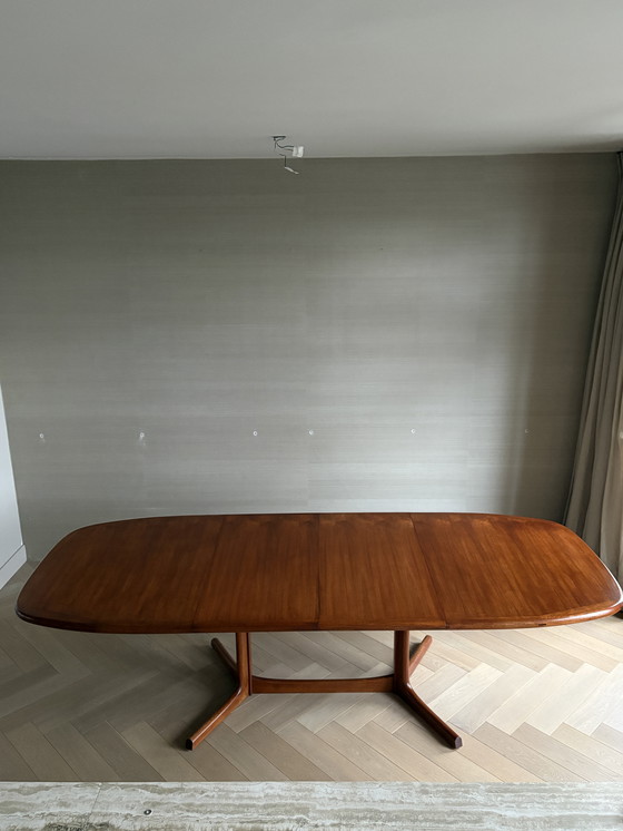 Image 1 of Tavolo da pranzo allungabile danese anni '70 - Teak massello, design senza tempo