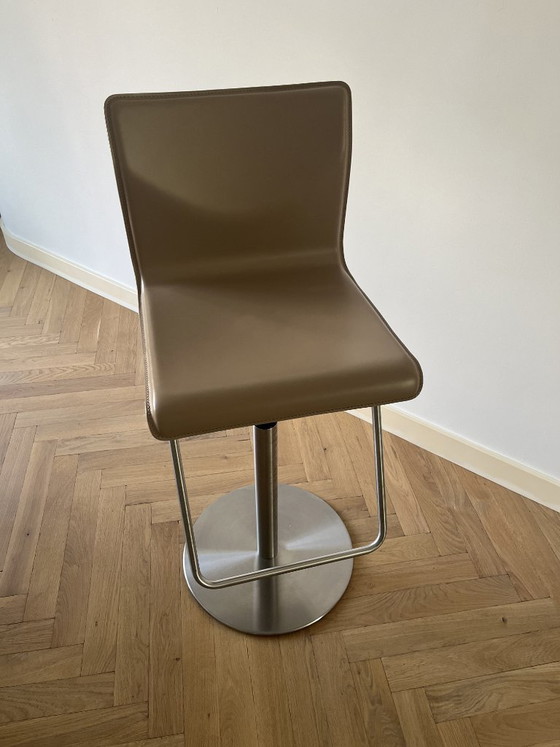 2 taburetes de bar Venezia – Leather, Metal (photo 6 of 10)