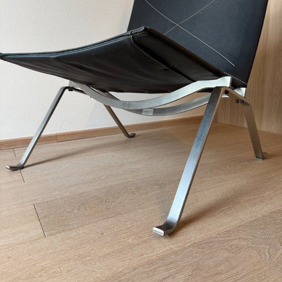 Poul Kjærholm PK22 Fauteuil Lounge pour Fritz Hansen, Cuir Noir, 2007 – Chaises & fauteuils, Leather, Metal (photo 11 of 20)