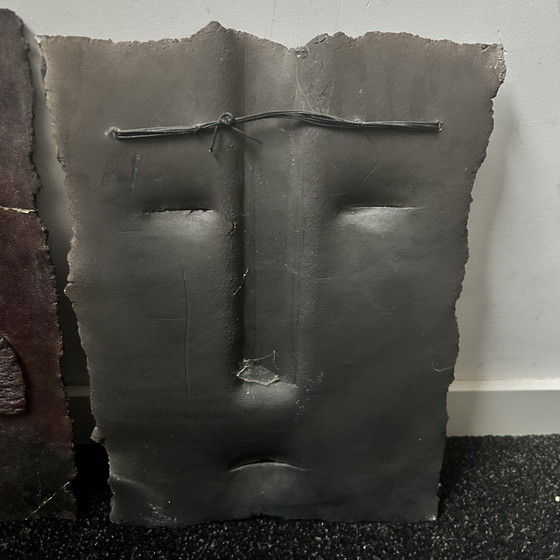 Image 1 of Colja de Roo masker sculpturen Raku