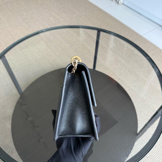 Image 1 of DIOR MONTAIGNE 30 KETTING - GENERFD KALFSLEER ZWART MET GOUDEN BESLAG