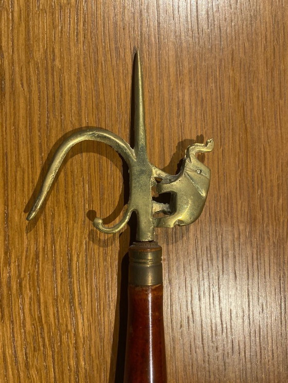 Image 1 of Objet décoratif asiatique inspiré d'un crochet d'éléphant (ankus)