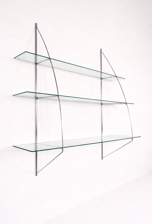 Armario vintage Ikea con tablones de cromo y vidriado