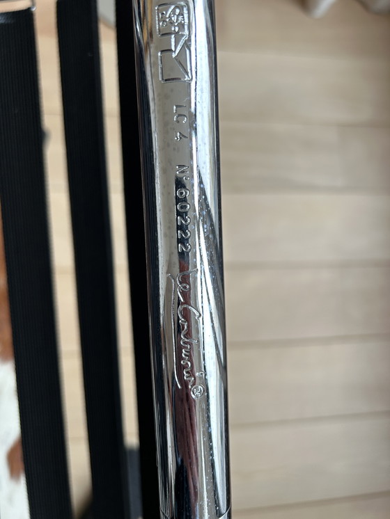 Image 1 of Cassina LeCorbusier LC4 con 2 pieles diferentes