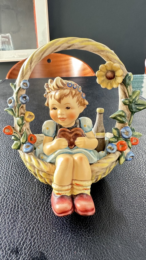 Goebel Hummel figurine