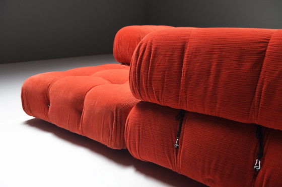 Image 1 of Modulaire bank Mario Bellini "Camaleonda" in rood ribfluweel - Vroege B&B Italia ed.