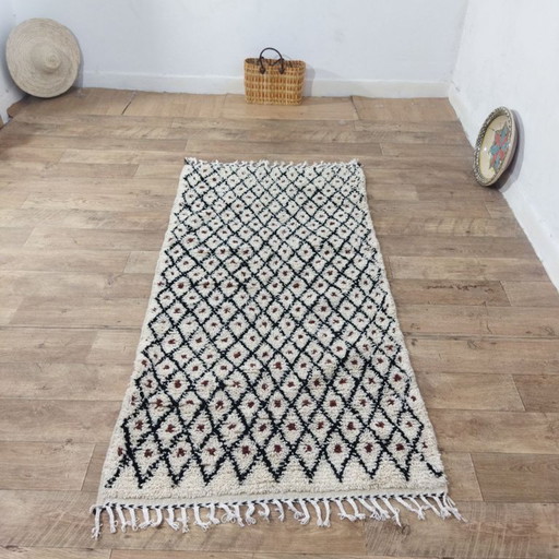 Diamond Berber Rug – Checked Berber Carpet | Moroccan Wool Rug | 204 × 102 cm