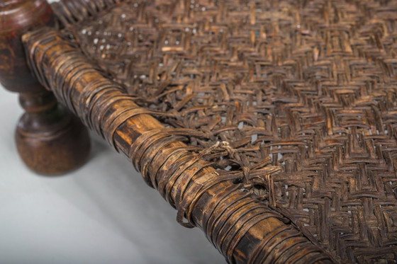 Image 1 of Früher 20. Jahrhundert Handgefertigter niedriger Zedernholzstuhl, Nuristan, 1890er Jahre