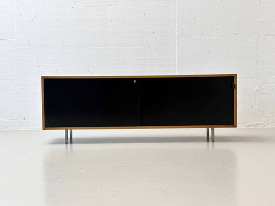 Image 1 of Sideboard aus Walnussholz von Knoll International, 1960er Jahre