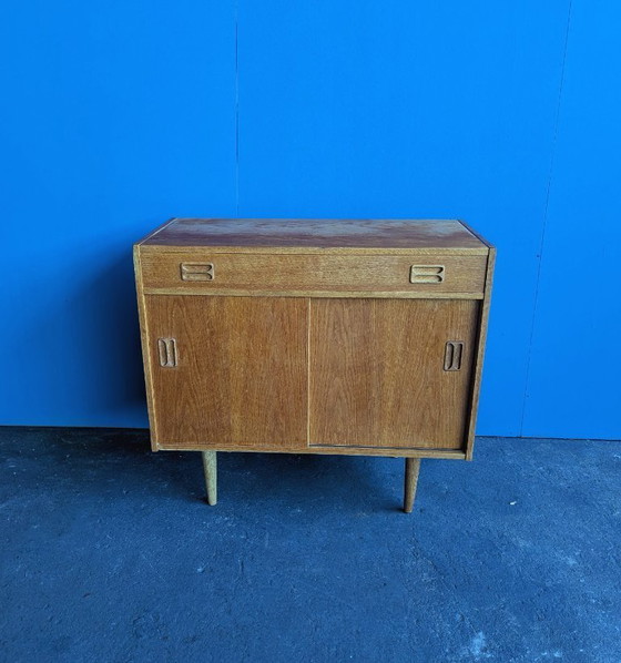 Image 1 of Vintage Deense ladenkast met schuifdeuren