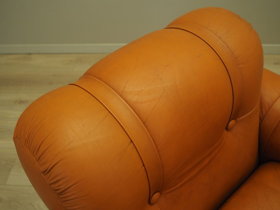 Image 1 of Ensemble de fauteuils orange, design de l'âge de l'espace, années 1960, production : Italie
