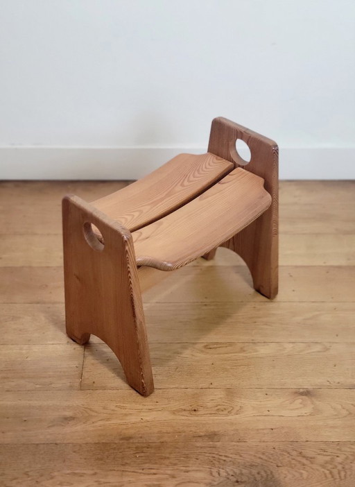 Taburete de pino de Gilbert Marklund para Furusnickarn, Suecia