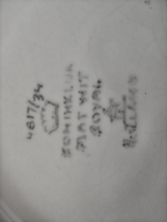 Image 1 of Royal Pottery Factory South Holland - Matt White - Royal - Piatto da portata - Secondo quarto del XX secolo