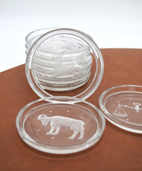 Image 1 of Sous-verres en cristal du Zodiaque Val Saint Lambert - Signé, lot de 9 - Design belge