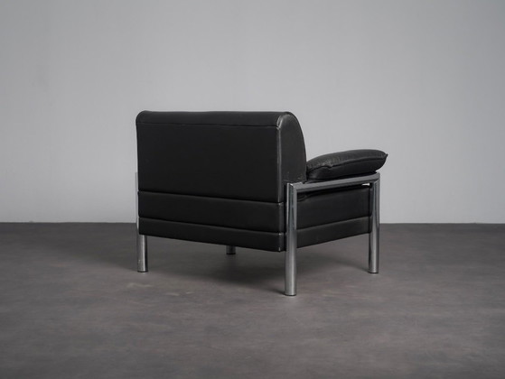 Leather and Chrome Lounge Chair, Italy, 1990s – Armchairs (photo 5 of 10)