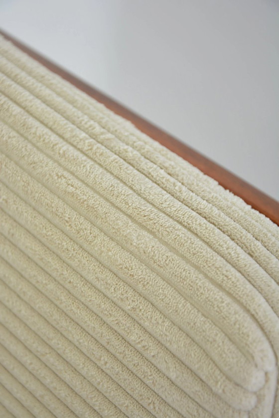 Image 1 of Ivoren corduroy BZ fauteuils