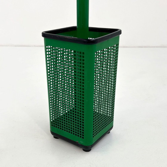 Appendiabiti e portaombrelli verde perforato di Neolt, anni '80 – Metallo, Plastica (photo 4 of 6)