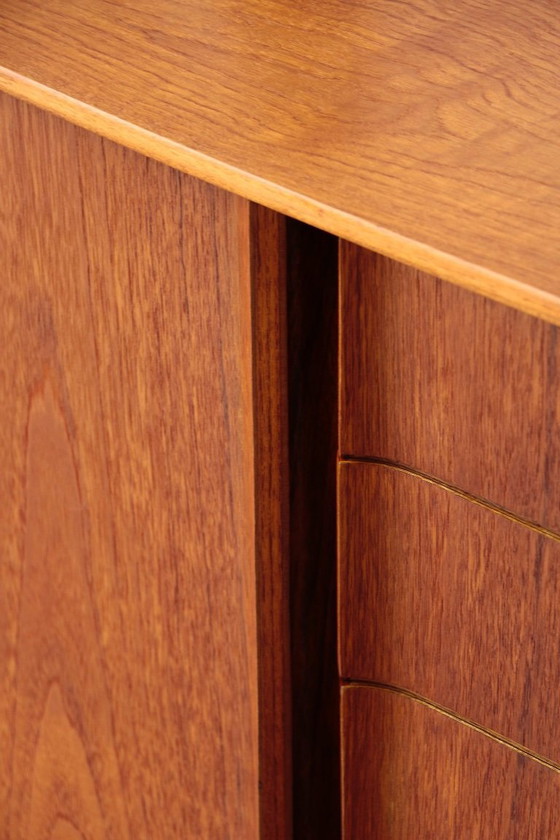 Image 1 of Aparador - White & Newton