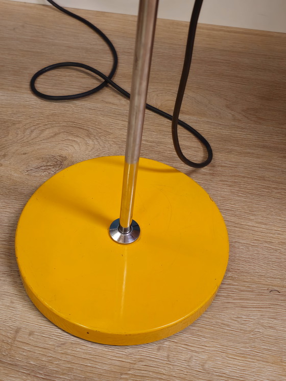 Image 1 of Lampadaire Vintage Lampadaire Jaune Ajustable