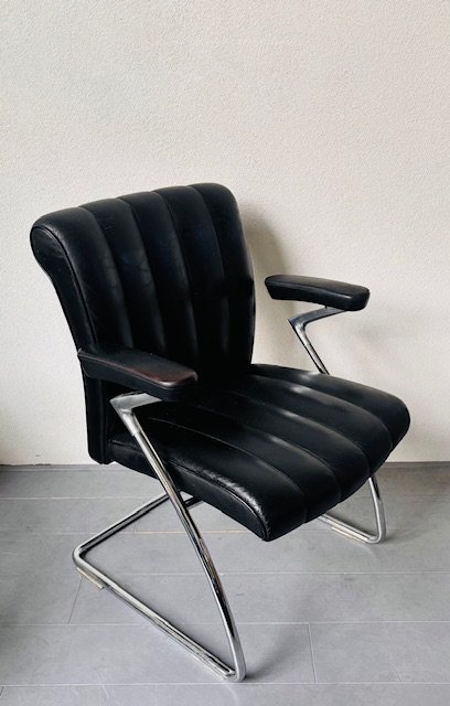 Image 1 of Walter Knoll Art Collection Armchair