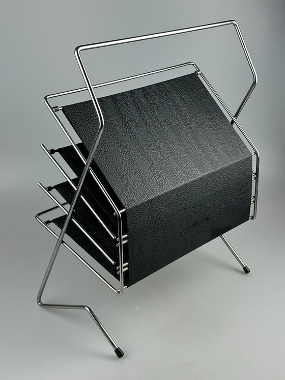 Image 1 of 60s 70s krantenhouder Krantenrek metaal plastic Space Age