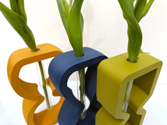 Image 1 of Relojes de arena atemporales (juego de 3 jarrones tallados)