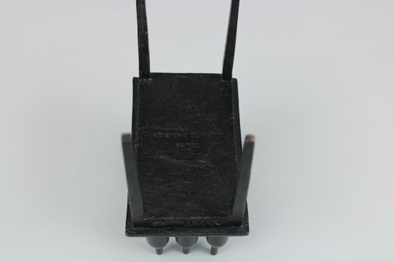 Image 1 of Mario Avati (1921-2009) - Table avec bouteilles - 1978 - sculpture en bronze - édition à 100 exemplaires - Edizione Olivetti