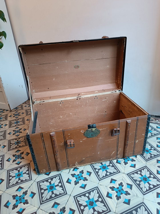 Image 1 of Trunk - Side table - Coffee table