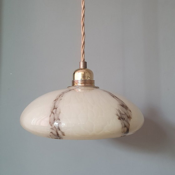 Image 1 of Lampada a sospensione vintage in vetro opalino effetto marmo, in stile Art Déco.