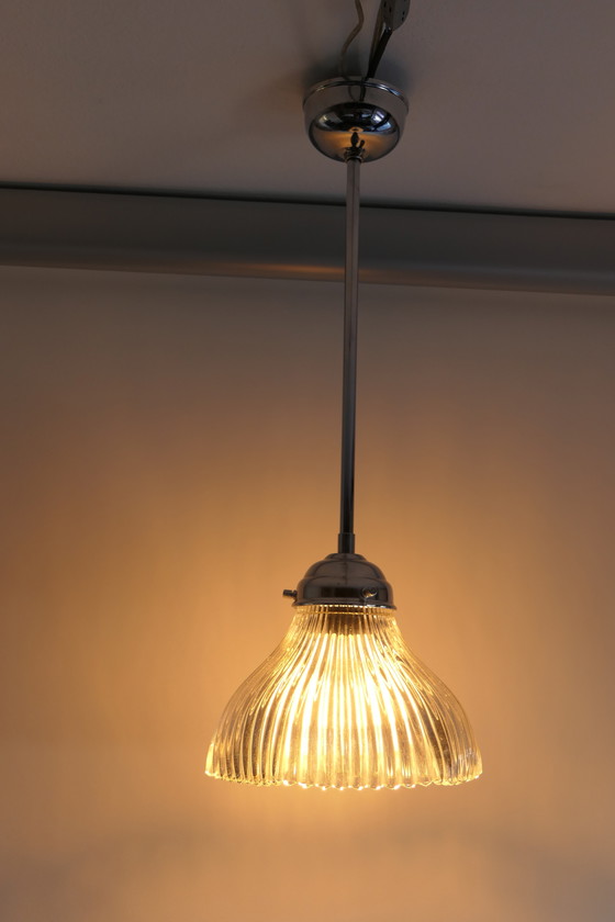 Image 1 of Lampes pendantes en plexiglas transparent strié Holophane