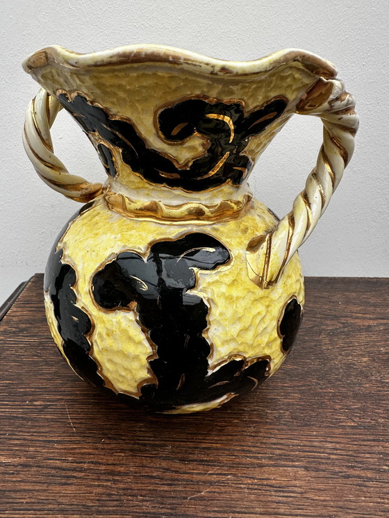 Image 1 of Vase boule jaune et noir rehaussé or attribué Vallauris h 20 cm