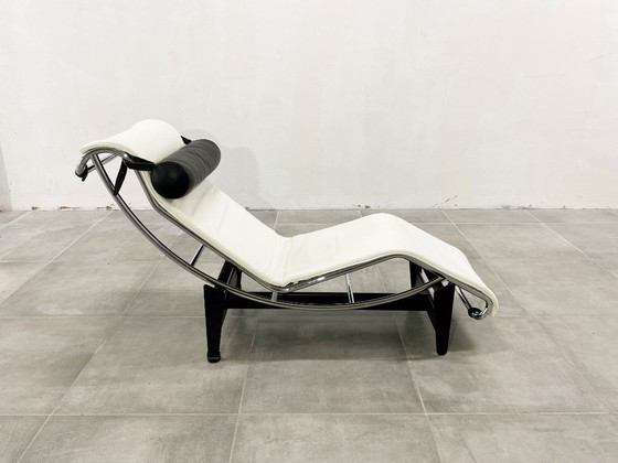 Image 1 of LC-4 Lounge Chair in White Leather by Le Corbusier for Cassina, 1980s