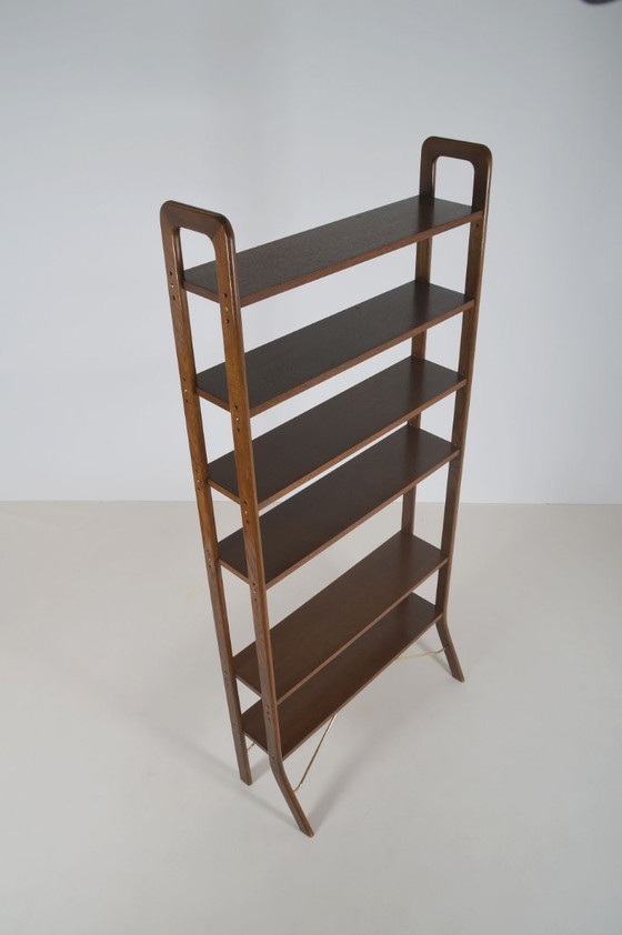 Image 1 of Estantería de pared danesa independiente con detalles de latón, década de 1960.