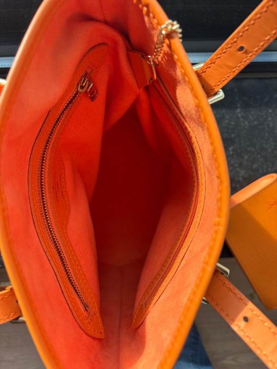 Louis Vuitton Bucket Epi Orage – vintage 2003 – with matching pochette – Bucket bags, Leather (photo 7 of 11)