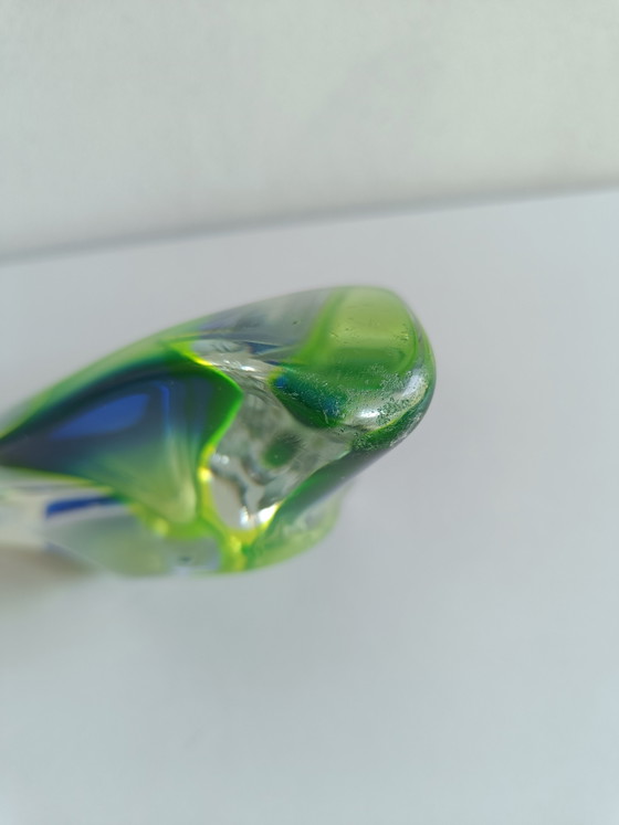 Große Murano-Sommerso-Uranglasschale – zugeschrieben an Arte Nuova, 1950er/60er Jahre – Schalen, Murano Glass (photo 8 of 11)