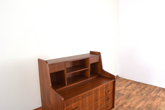 Image 1 of Mid Century Deense notenhouten secretaire, 1960S.