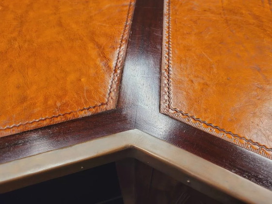 English Chesterfield mahogany bar fully upholstered in leather, Barstools (photo 12 of 22)