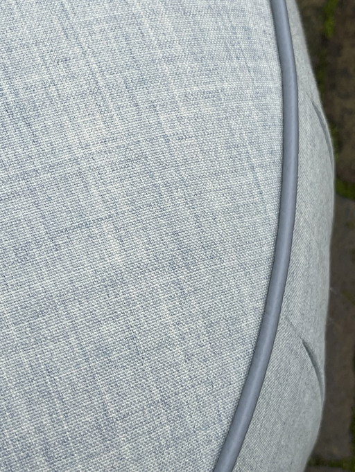 Leolux Capri poef zeer mooie stof!