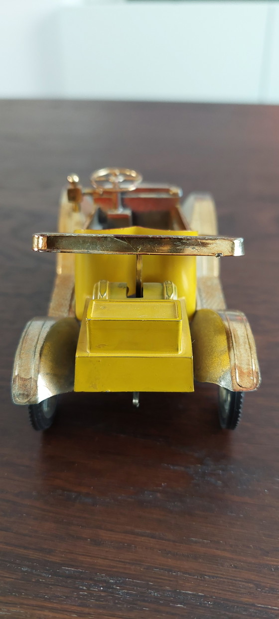 Image 1 of Auto d'epoca in plastica mobile