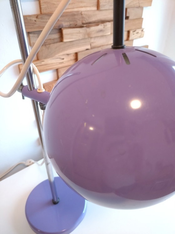 Lámpara de mesa con forma de ojo morado de la era espacial – Lámparas de mesa, Metal, Chrome (photo 6 of 12)