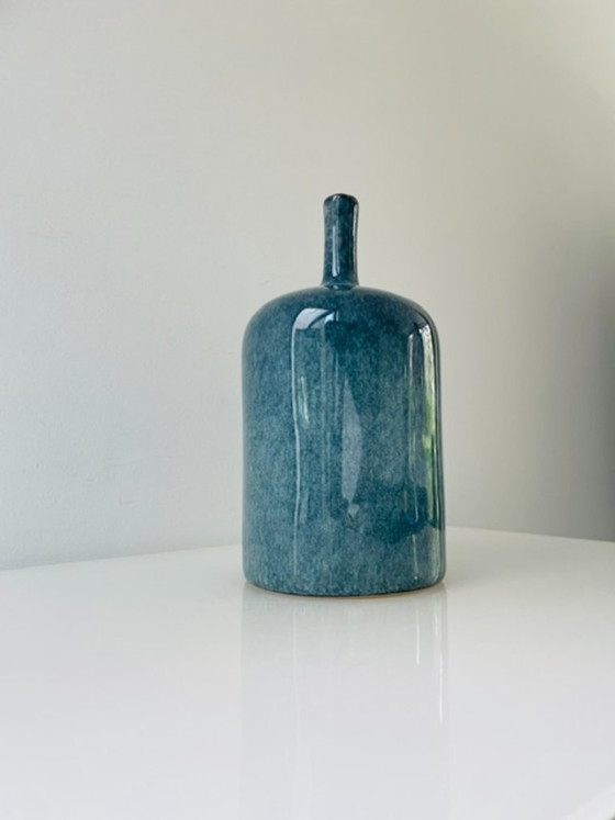 Image 1 of Vase de style scandinave, émail bleu - 23,5 cm de hauteur