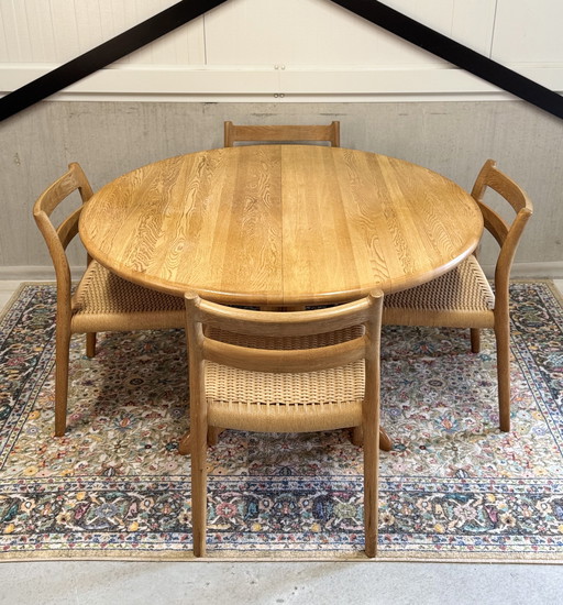 Ensemble de salle à manger Niels Otto Møller - modèle 84 chaises 4+1