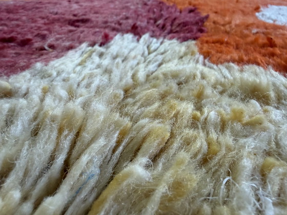 Image 1 of Abstracte Marokkaanse wollen mat 305 × 193 cm – Sculpturaal ontwerp
