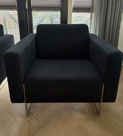 2 Artifort armchairs