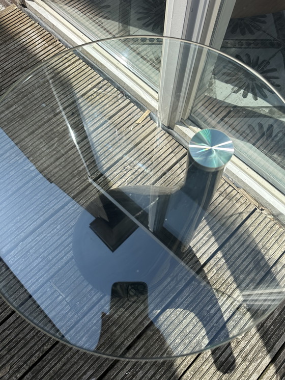 Image 1 of Table design en forme de goutte