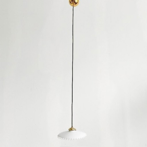 Lampada a sospensione vintage francese in vetro opalino bianco, anni '30 – hanglampen, Brass (photo 2 of 7)